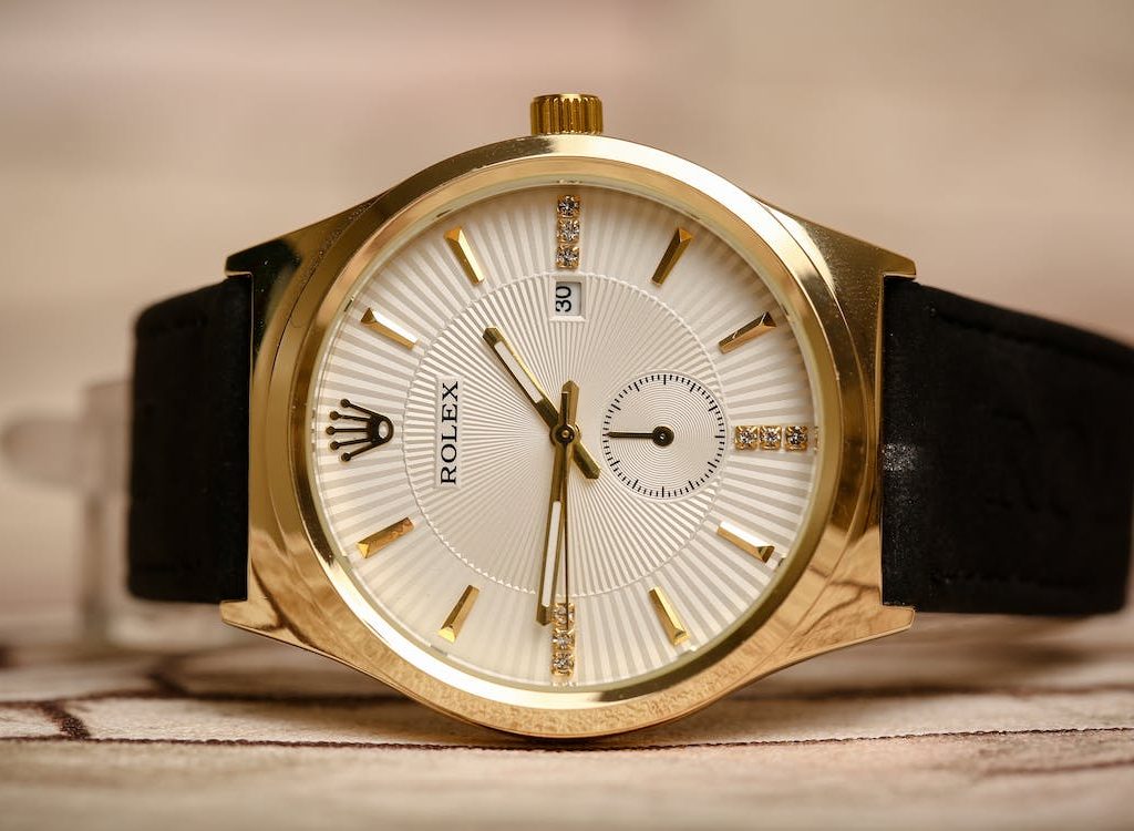 Rolex vs Omega: İkinci El Saat Karşılaştırması